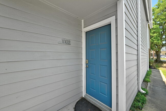 Building Photo - 7635 Guadalupe St