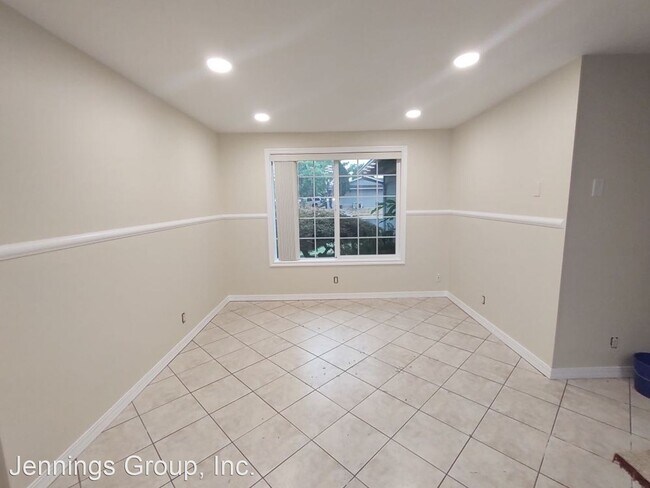 Building Photo - 3 br, 2 bath House - 888 V St.