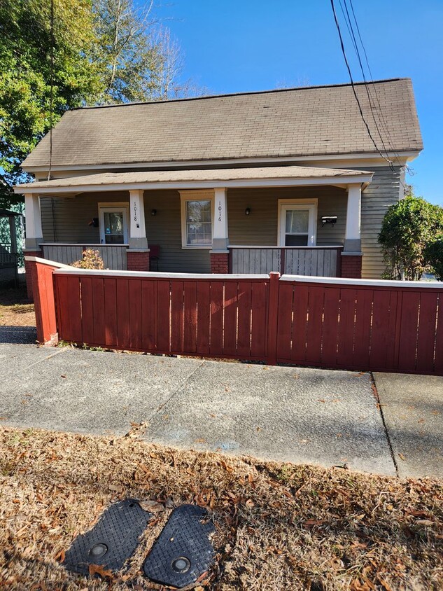 Primary Photo - Cute 1 Bedroom 1 Bath in downtown Columbia!