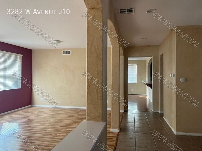 Foto del edificio - 3282 W Ave J 10