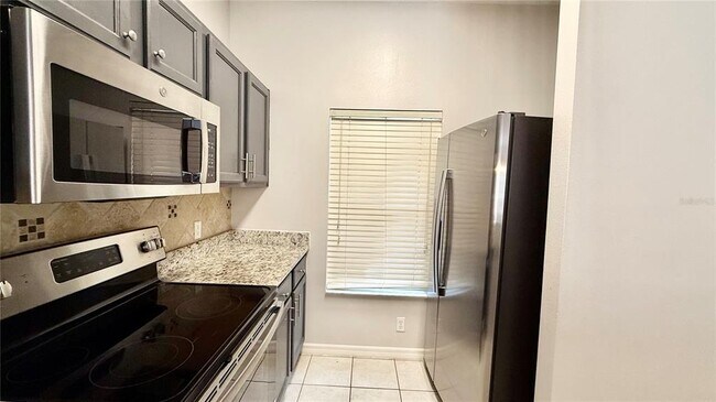 Foto del edificio - 8517 Bay Lilly Loop