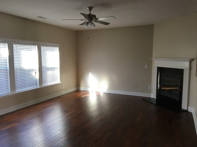 Foto del edificio - 9030 Seamill Road