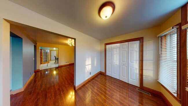 Foto del edificio - Beautiful Spacious Single-Family Home in Beaver Hills | 8-bed 3.5-bath