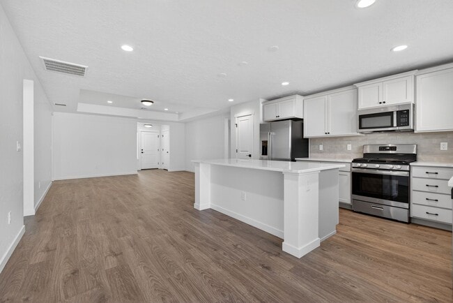 Building Photo - Brand New 3BR/2BA Single-Level Home - Community Pool, Park & Easy I-84 Access