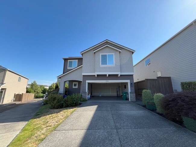 Building Photo - Spacious 4-Bedroom + Bonus Room with Modern Kitchen, Solar Panels & Private Fenced Backyard!
