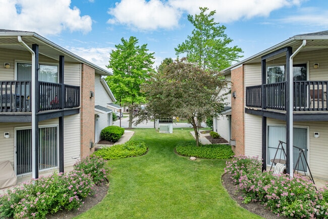 Balconies - Winfield Commons