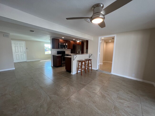 Building Photo - 4398 Mundella Circle Port Charlotte FL 33948