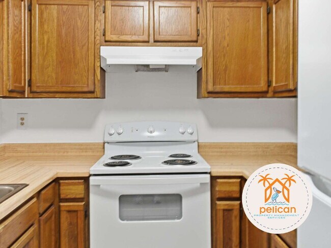 Foto del edificio - Bright townhome in the heart of Pensacola
