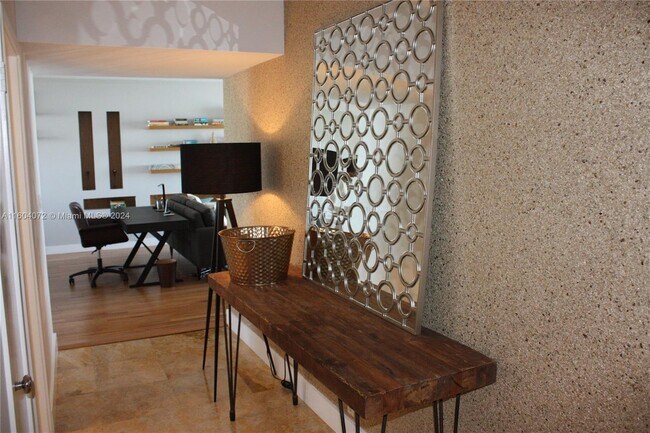 Building Photo - 1541 Brickell Ave