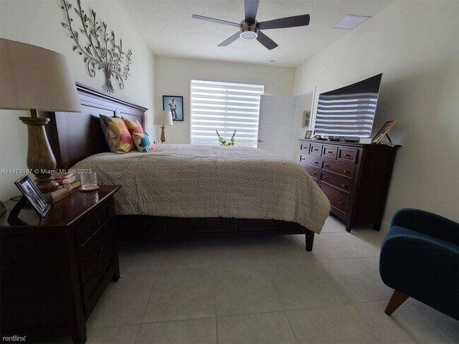 Foto del edificio - 3 br, 2 bath House - 8301 NW 41st St Apt 302