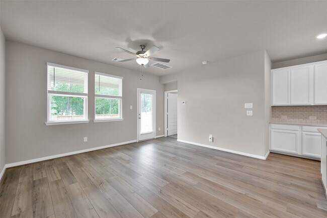 Foto del edificio - 213 Harper Ridge Dr