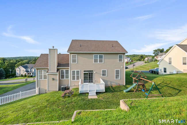 Foto del edificio - 5 Rolling Hills Dr