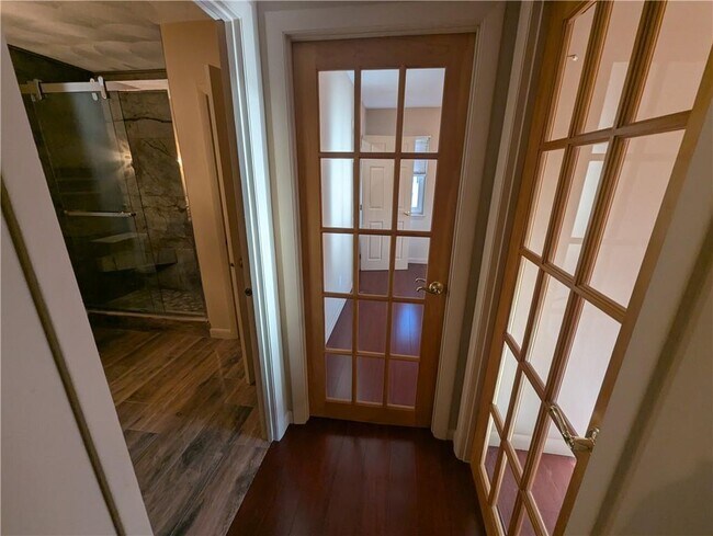 Foto del edificio - 1145 Hartford Ave
