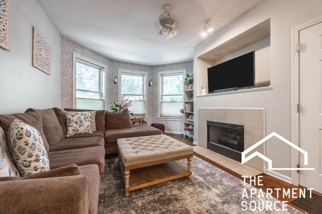 Photo - 2321 N Lister Ave (Chicago, IL) Apartment