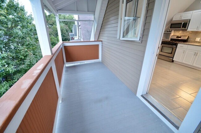 Building Photo - 109 Josephine Ave