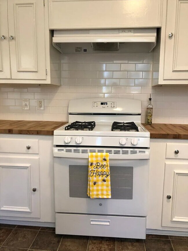 Foto del edificio - 1728 Homestead Ave NE