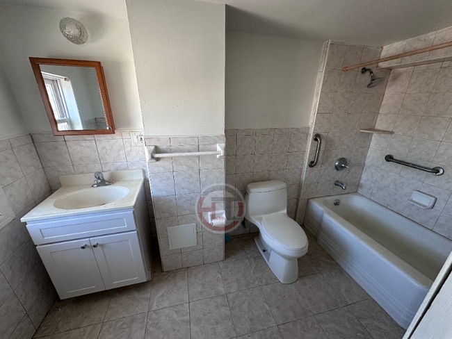 Foto del edificio - 1446 Gillespie Ave