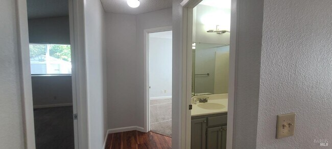 Foto del edificio - 1110 Albion Pl