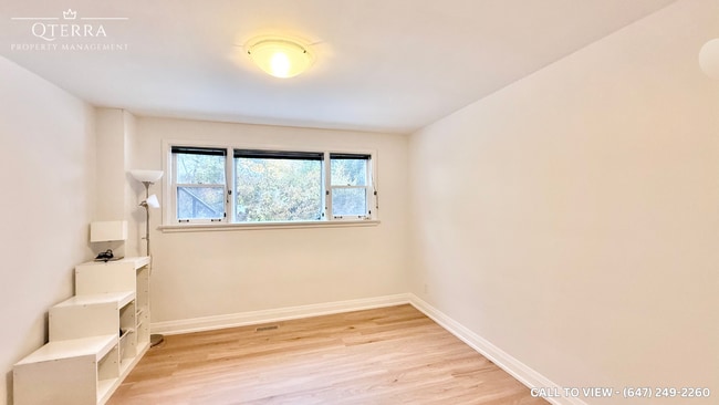 Building Photo - 54 Shrewsbury Sq