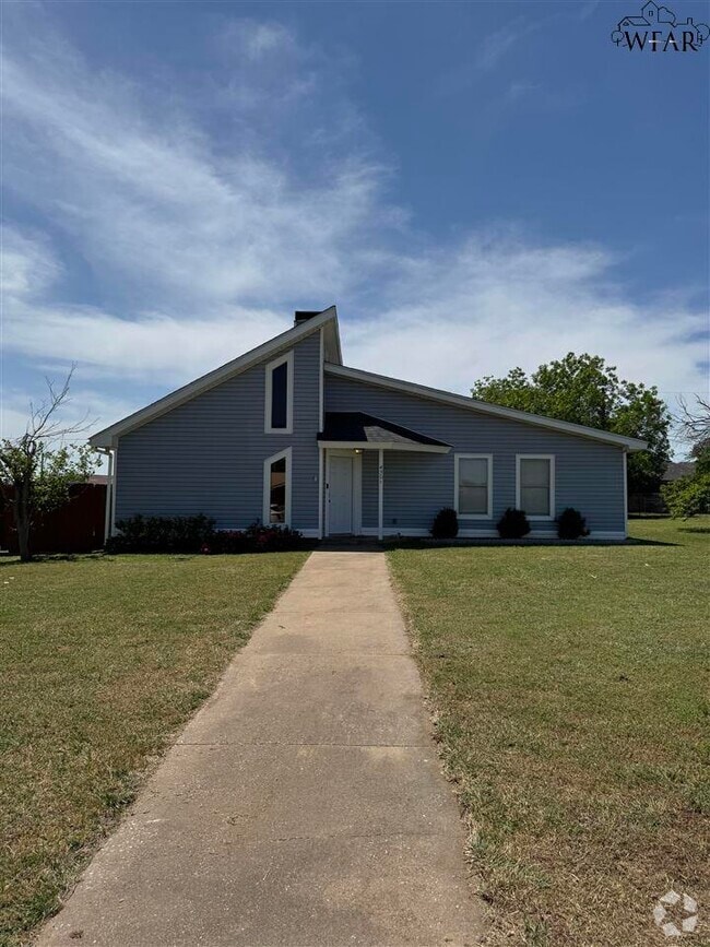 Building Photo - 4301 Edgehill
