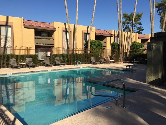 Foto del edificio - 8500 E Indian School Rd