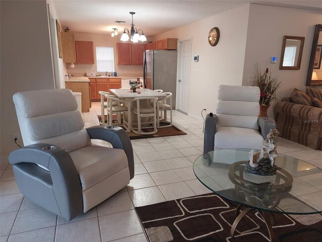 Building Photo - 307 S Oakland Ave