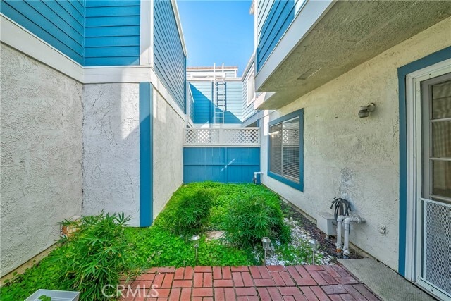 Building Photo - 24121 High Knob Rd