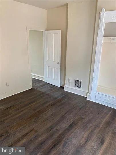 Foto del edificio - 1848 E Cornwall St