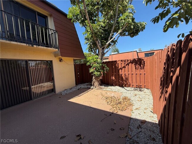 Foto del edificio - 1520 Park Meadows Dr