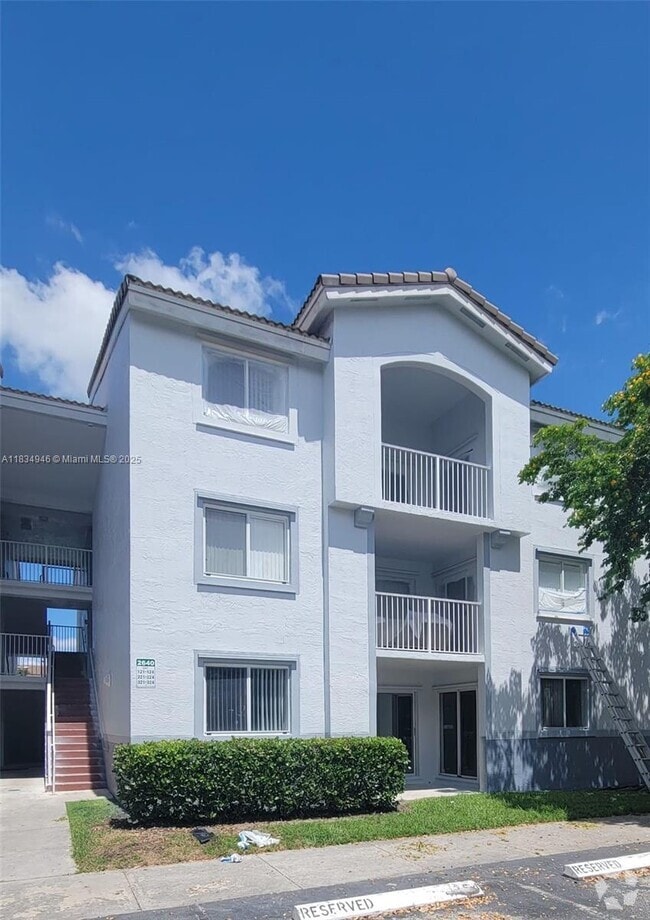 Building Photo - 2640 S University Dr