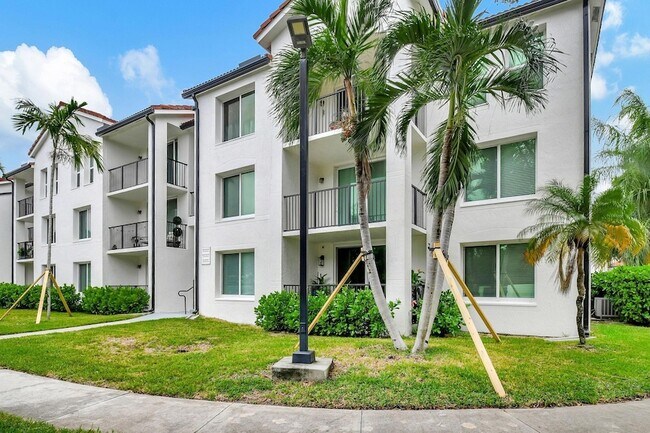 Foto del edificio - 723 Villa Cir