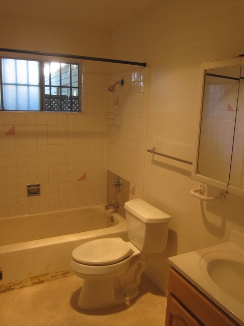 Foto del edificio - 6912 Lacey Ave