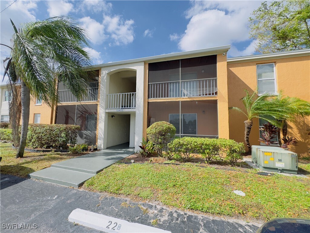 Foto principal - 12622 Kenwood Ln