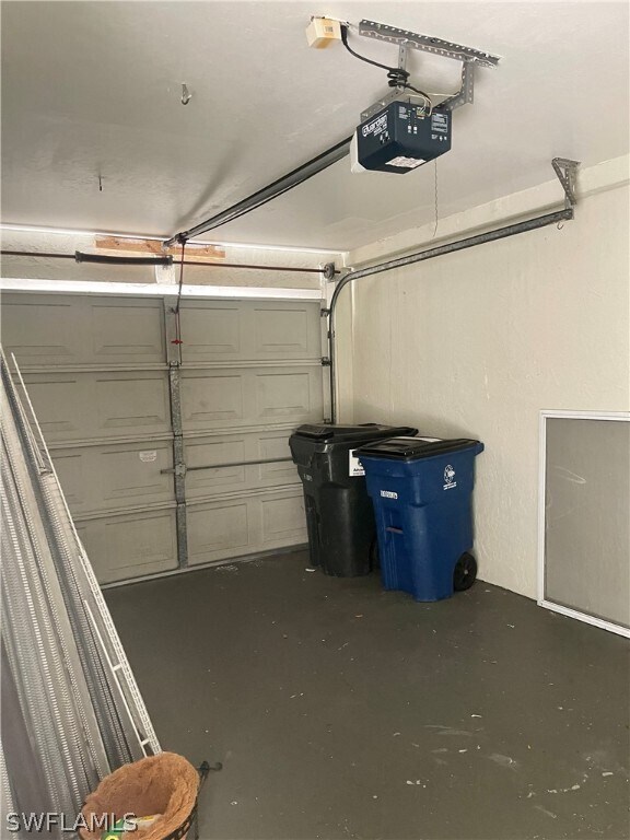 Building Photo - 13734 Downing Ln