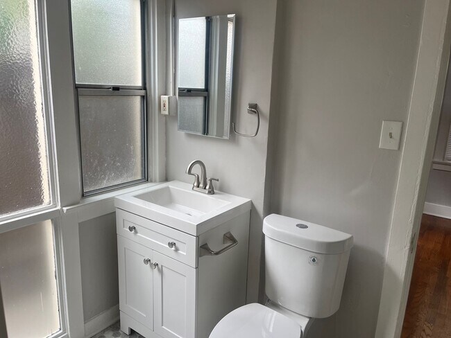 Building Photo - 0131