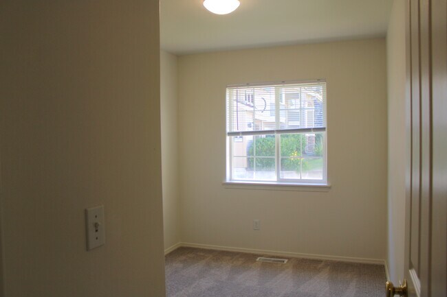 Foto del edificio - 1386 Brown St