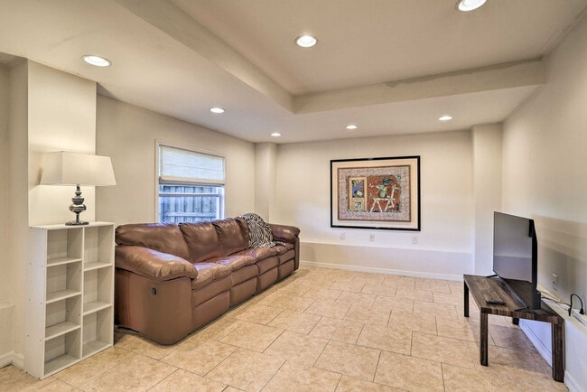 Building Photo - 4484 Cobia Dr SE
