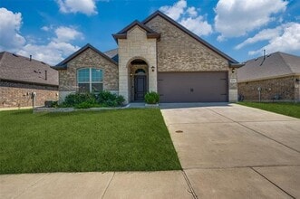 Building Photo - 3308 Sabine Dr