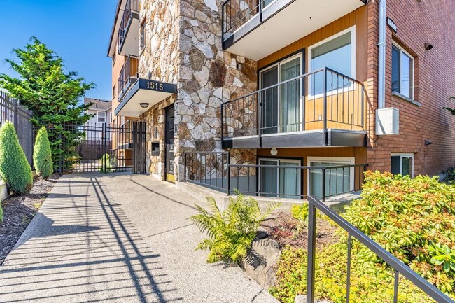 Interior Photo - Seattle Bricks Apartments