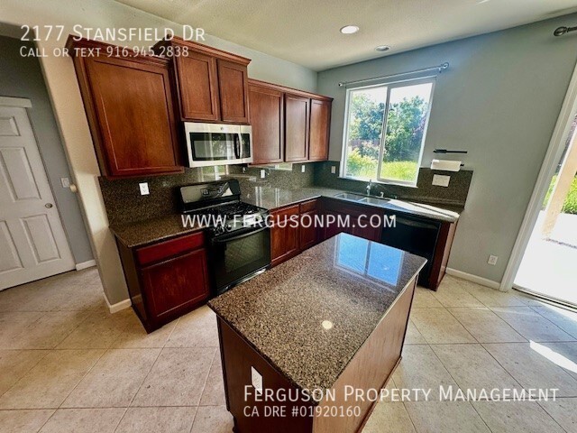 Building Photo - 2177 Stansfield Dr
