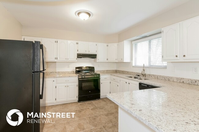 Building Photo - 2756 Tiara Dr