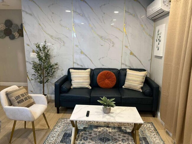 Foto del edificio - 1059 Gillespie Dr