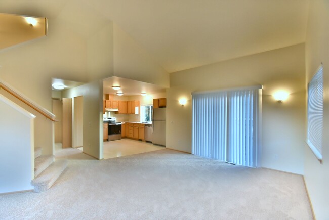 Foto del edificio - 3bd/3.5ba Lake Forest Park Home