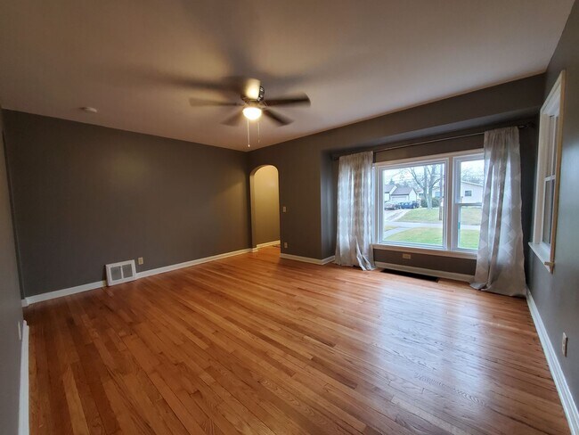 Foto del edificio - Wonderfully updated 3BR, 2BA home!