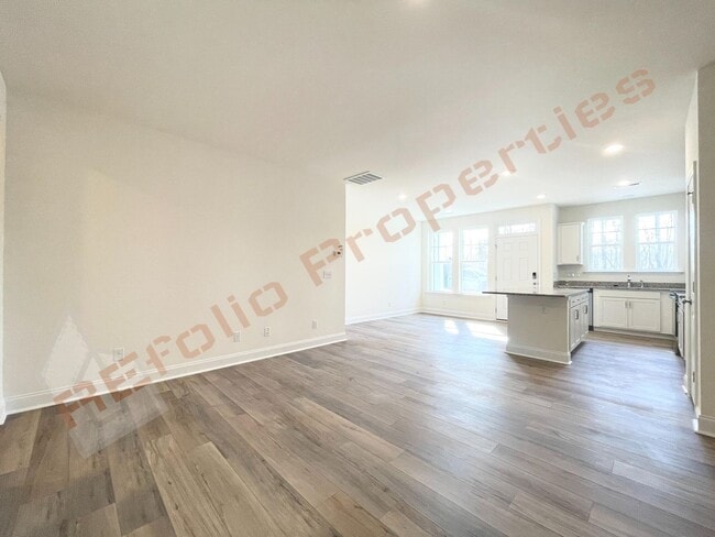 Foto del edificio - 6417 Granite Quarry Dr