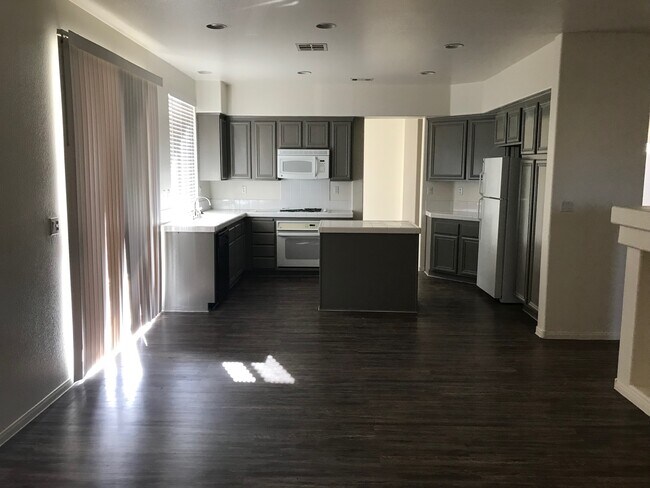 Building Photo - 344 Velino Ave