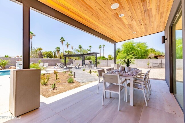 Foto del edificio - 12216 N 63rd St