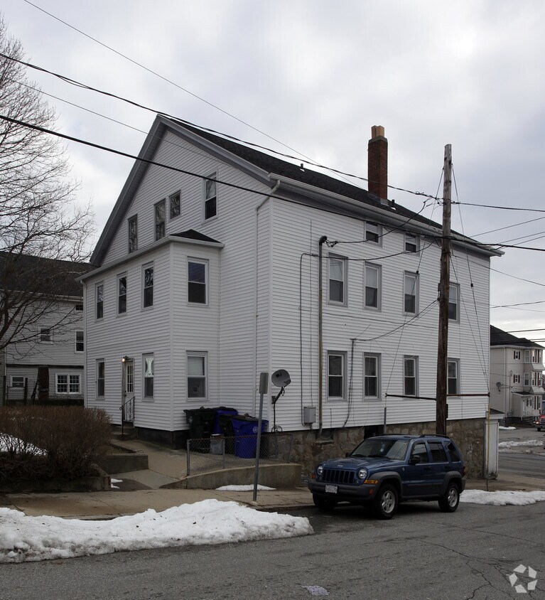 Foto del edificio - 913 Rodman St