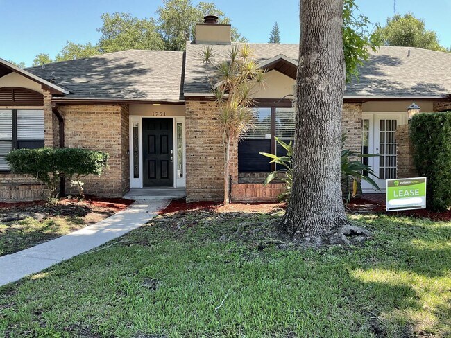 Building Photo - 1751 Moss Ct