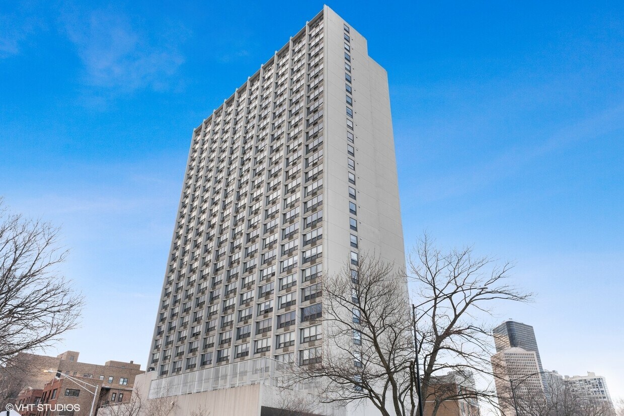 Primary Photo - 5100 N Marine Dr